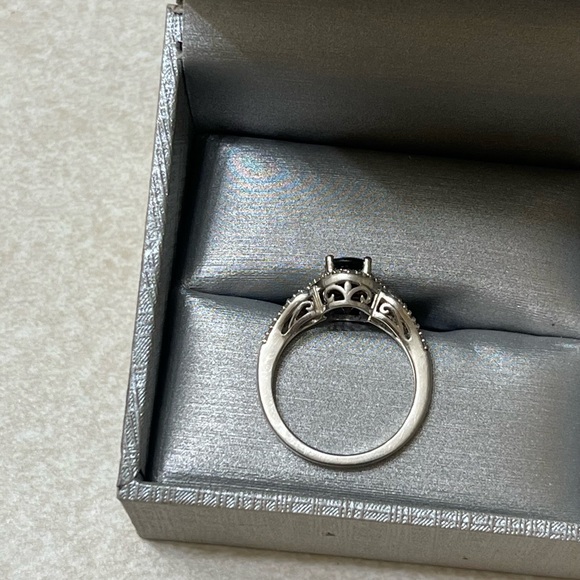 Zales ring - Picture 3 of 4